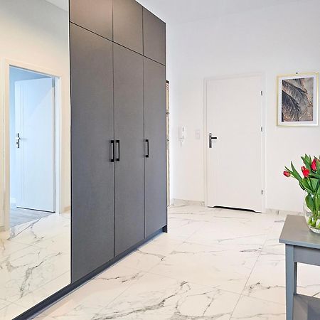 Апартаменты Visit Baltic - Platan Tower Grey Свиноуйсьце Экстерьер фото