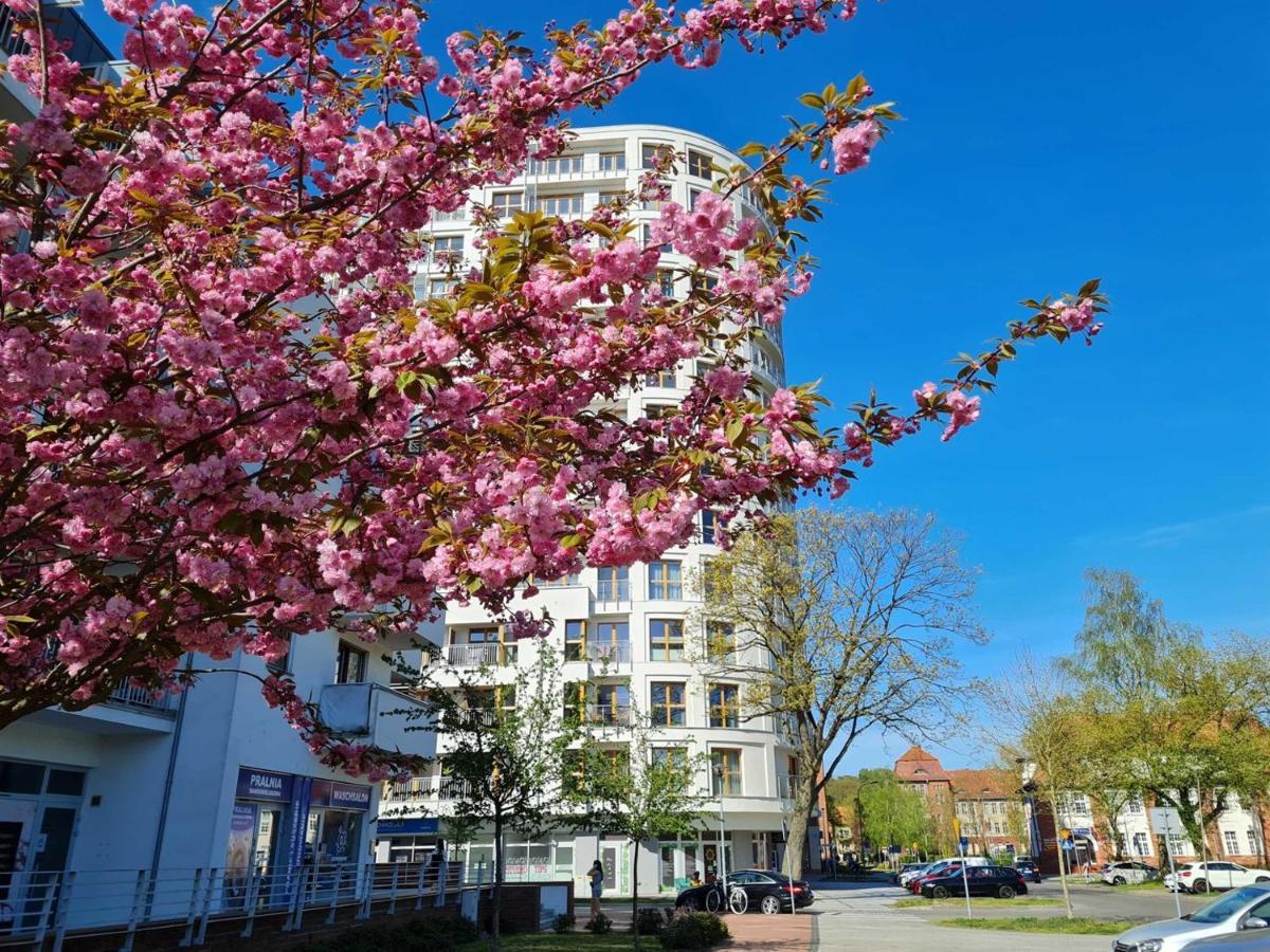 Апартаменты Visit Baltic - Platan Tower Grey Свиноуйсьце Экстерьер фото